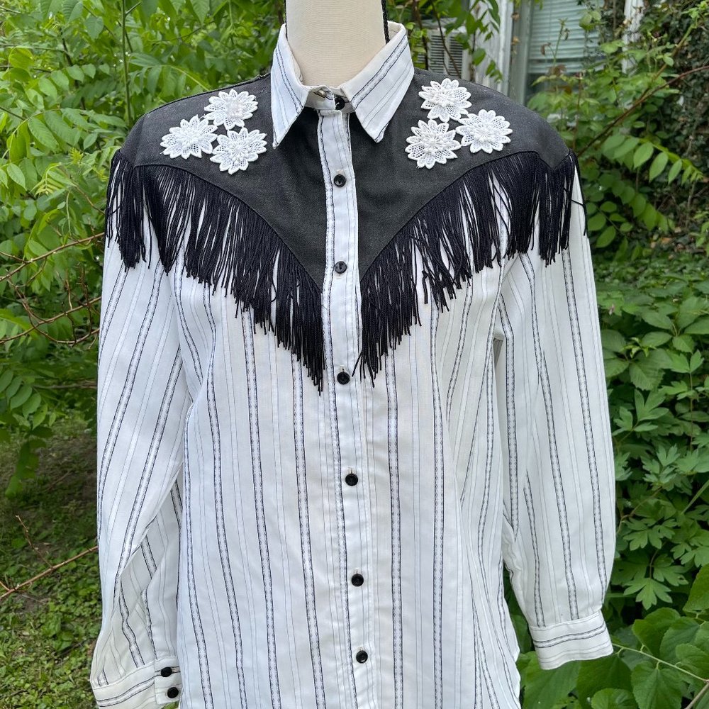 Vintage Woman's Fringed Country and Western Button Up Shirt size 10